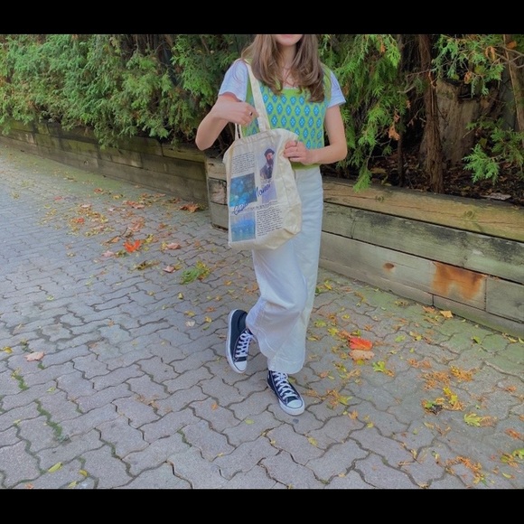 Meet your Posher, Mikaela - Picture 1 of 1